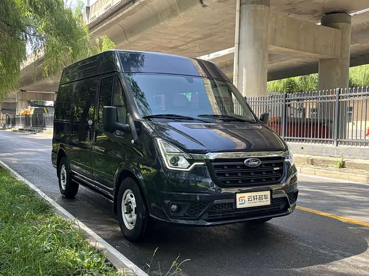 Ford Transit New 2021 2021款 2.2T手动物流车Pro短轴6座中顶国VI