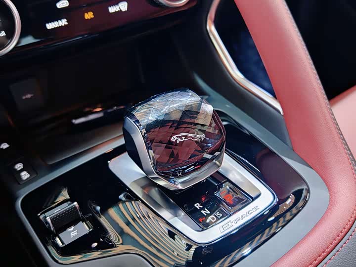 Jaguar E-Pace 2024 2024款 进取运动版 R-DYNAMIC S