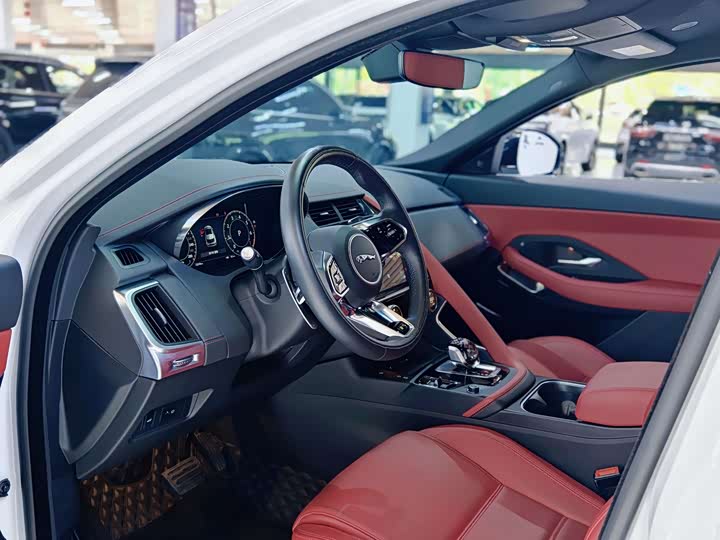 Jaguar E-Pace 2024 2024款 进取运动版 R-DYNAMIC S