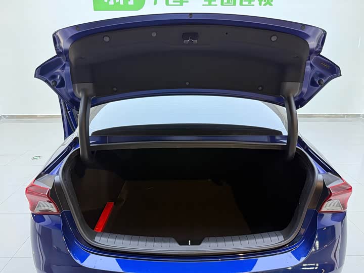 Kia K5 2021 2021款 380T GT-Line 旗舰版