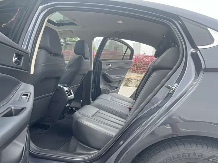 Chery Omoda S5 (Arrizo 5 Plus) 2023 2023款 1.5L CVT享PLUS