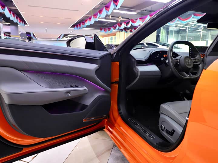 Zeekr 001 2025 2025款 WE版 100kWh 后驱