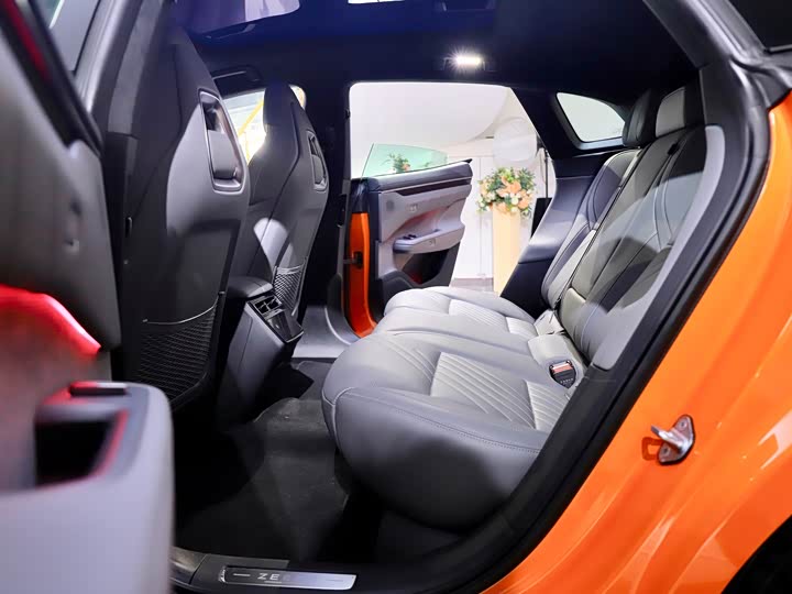 Zeekr 001 2025 2025款 WE版 100kWh 后驱