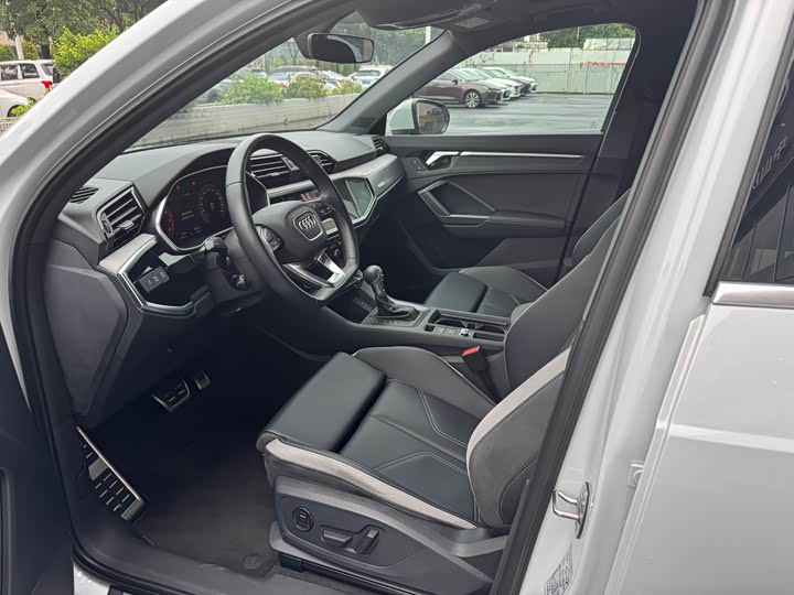 Audi Q3 2024 2024款 40 TFSI 时尚动感型