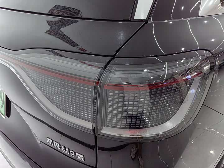 Aito M9 2025 2025款 纯电 Ultra版 100kWh 5座版