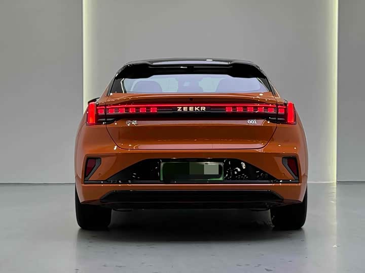 2025 Zeekr 001