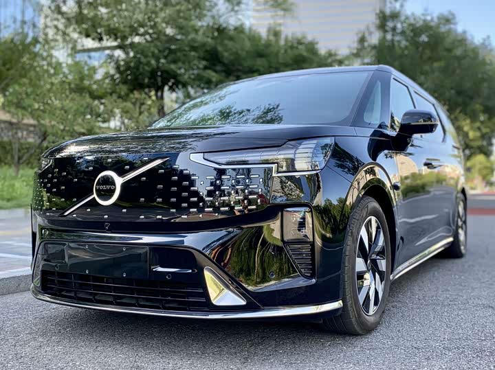 Volvo EM90 2025 2025款 Ultra 六座