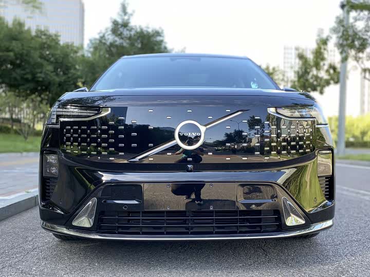 Volvo EM90 2025 2025款 Ultra 六座