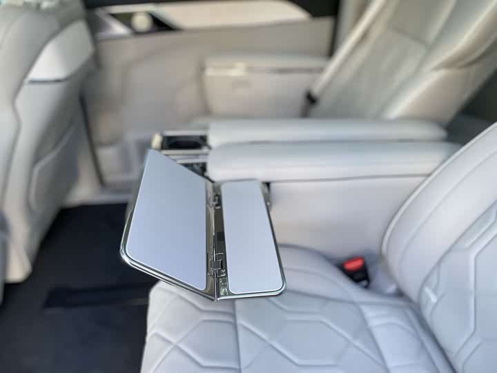 Volvo EM90 2025 2025款 Ultra 六座