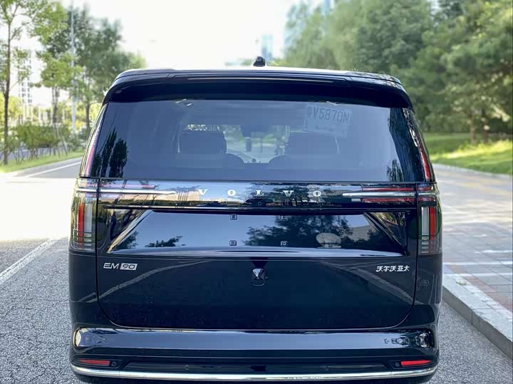 Volvo EM90 2025 2025款 Ultra 六座
