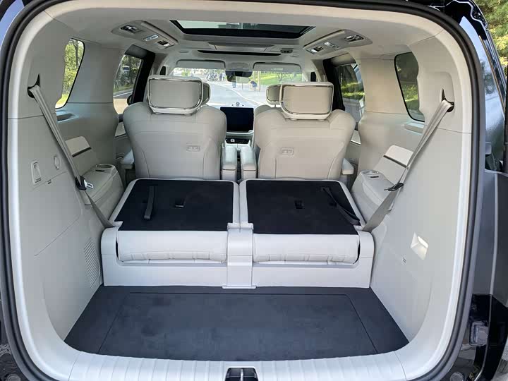 Volvo EM90 2025 2025款 Ultra 六座