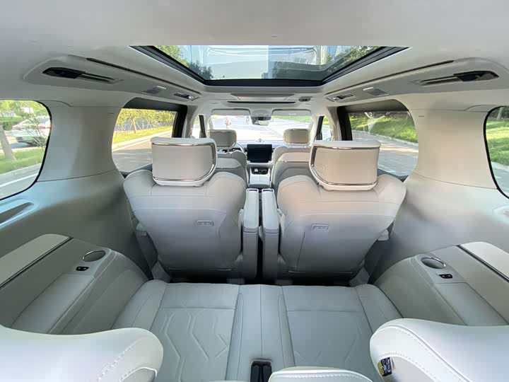 Volvo EM90 2025 2025款 Ultra 六座