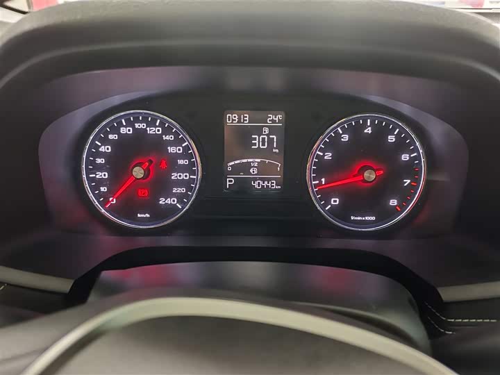 Roewe i6 2020 2020款 PLUS 1.6L CVT 4G互联荣耀旗舰版