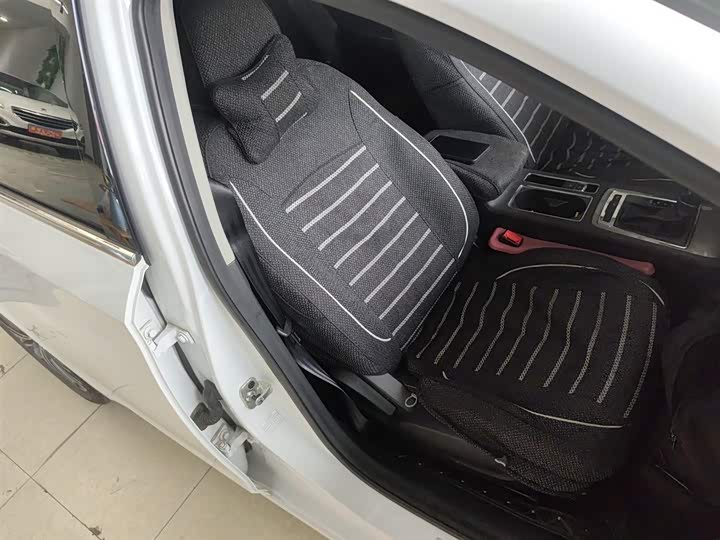 Roewe i6 2020 2020款 PLUS 1.6L CVT 4G互联荣耀旗舰版