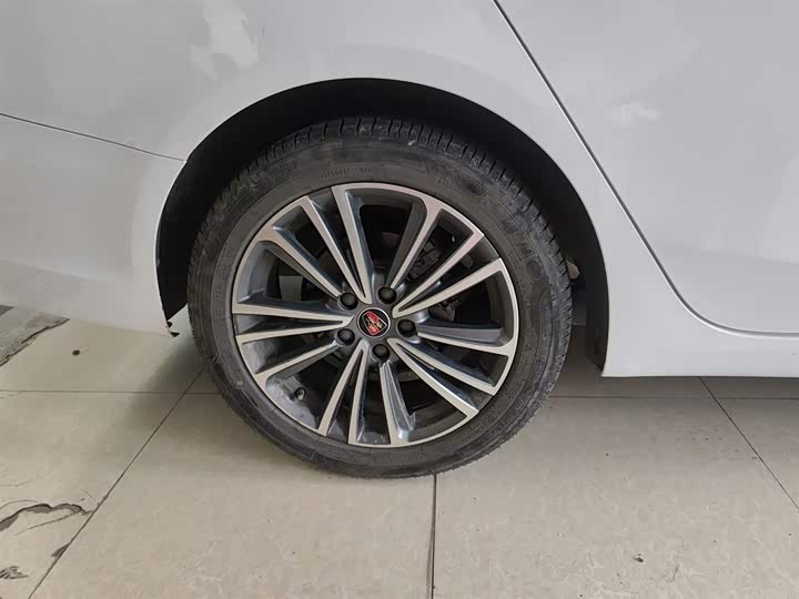 Roewe i6 2020 2020款 PLUS 1.6L CVT 4G互联荣耀旗舰版
