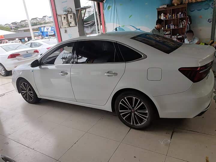 Roewe i6 2020 2020款 PLUS 1.6L CVT 4G互联荣耀旗舰版