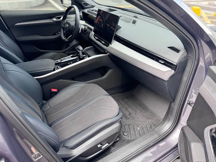 Geely Preface 2025 2025款 东方曜 2.0TD 望月版