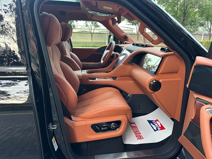 BYD Yangwang U8 2023 2023款 豪华版