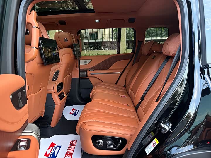 BYD Yangwang U8 2023 2023款 豪华版