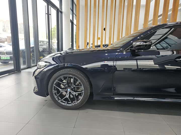 BMW 3 Series 2025 2025款 330Li M运动曜夜套装