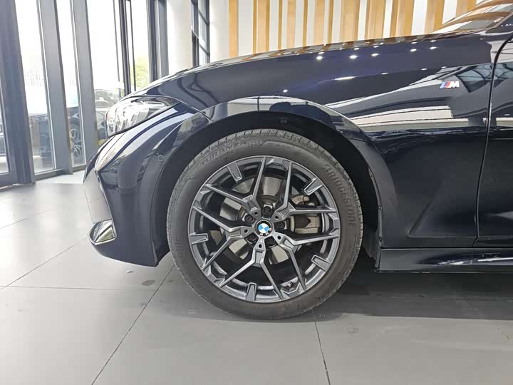 BMW 3 Series 2025 2025款 330Li M运动曜夜套装