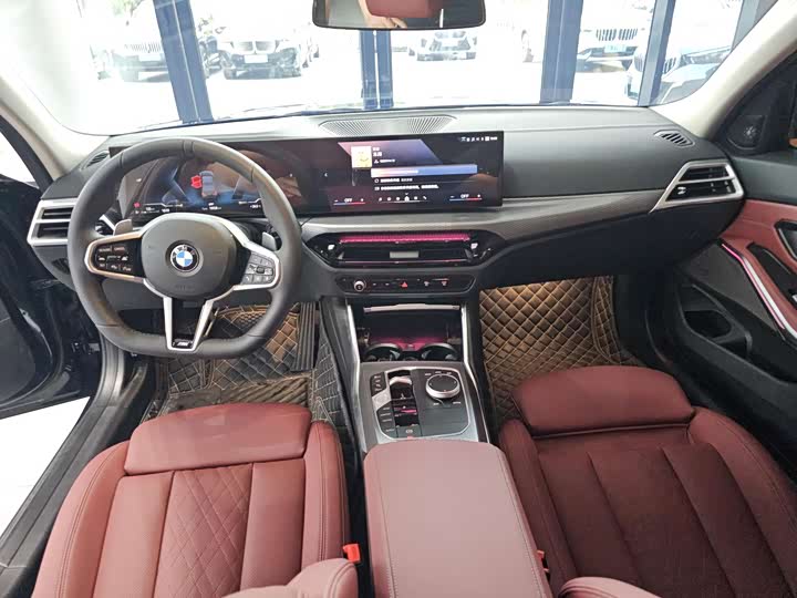 BMW 3 Series 2025 2025款 330Li M运动曜夜套装