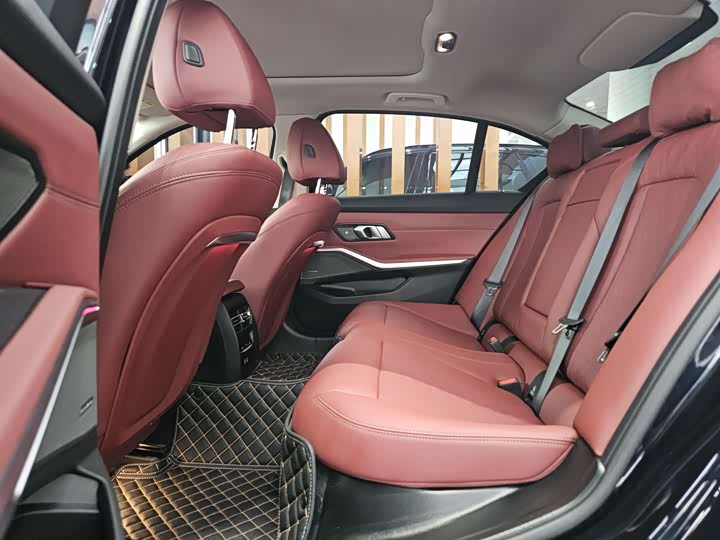 BMW 3 Series 2025 2025款 330Li M运动曜夜套装