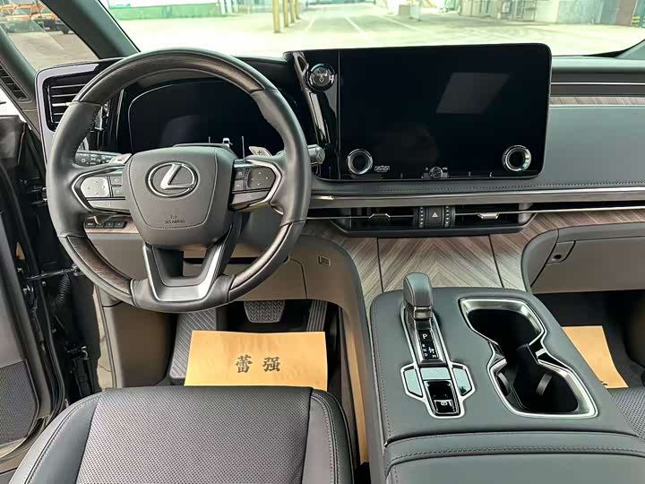 Lexus LM 2023 2023款 500h 六座尊崇版
