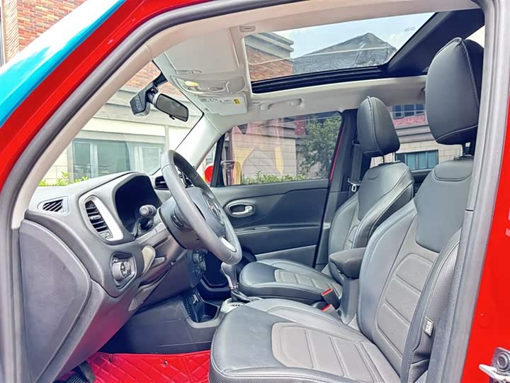 Jeep Renegade 2019 2019款 220T 自动领先版