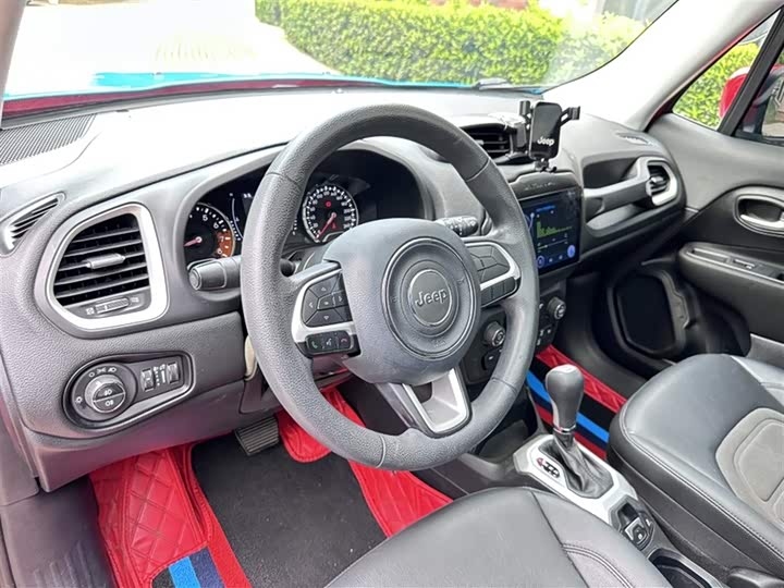 Jeep Renegade 2019 2019款 220T 自动领先版