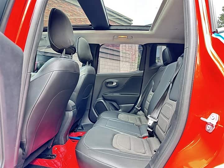 Jeep Renegade 2019 2019款 220T 自动领先版