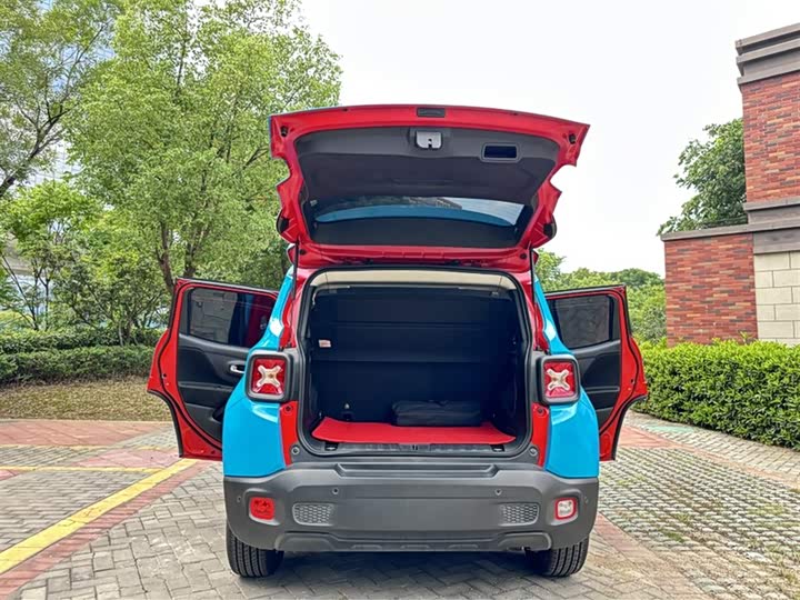 Jeep Renegade 2019 2019款 220T 自动领先版