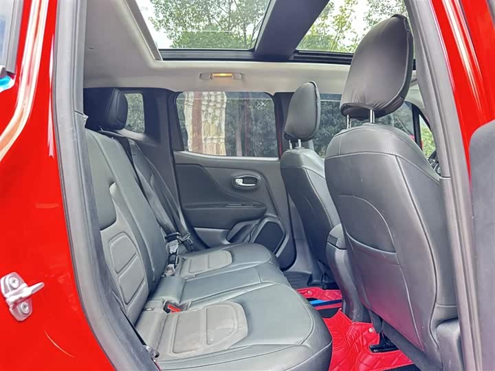 Jeep Renegade 2019 2019款 220T 自动领先版