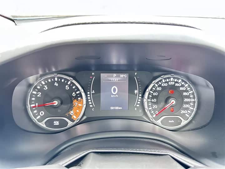 Jeep Renegade 2019 2019款 220T 自动领先版