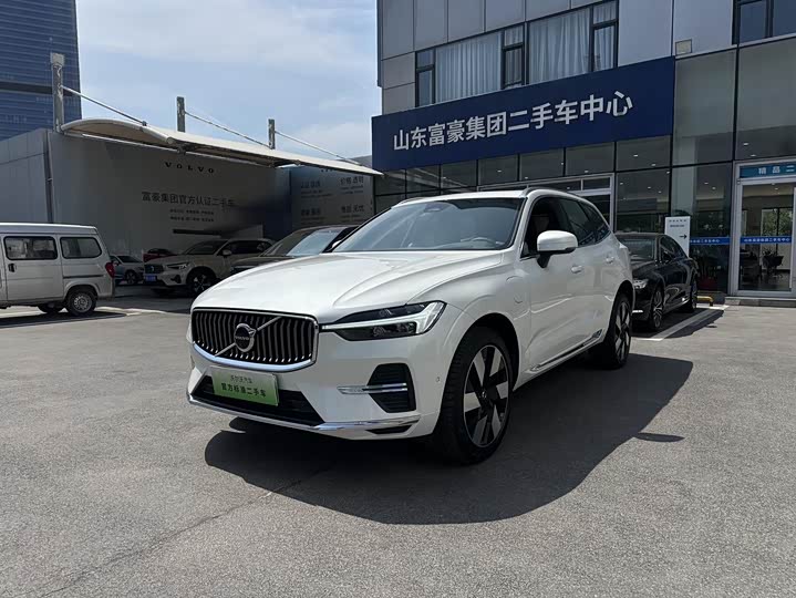 Volvo XC60 Hybrid 2025 2025款 插电式混动 长续航四驱智雅豪华版
