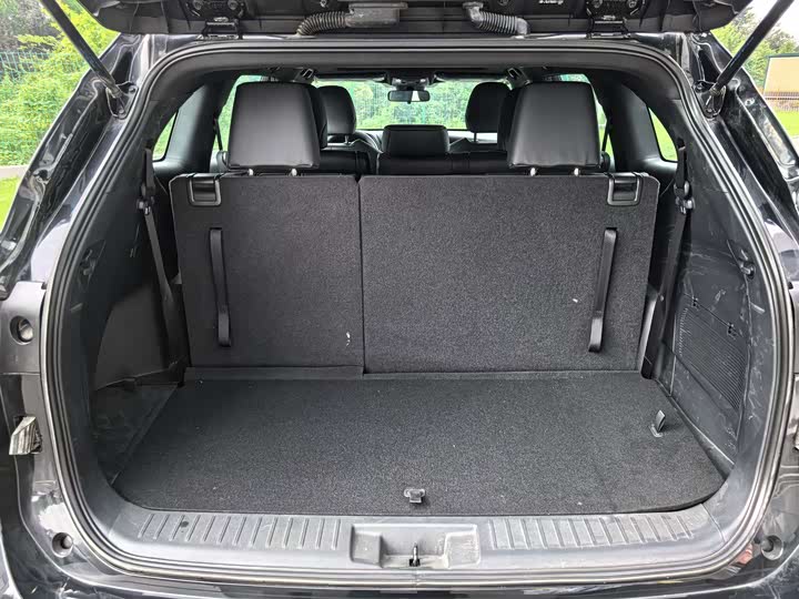 Toyota Crown Kluger 2024 2024款 2.5L HEV四驱豪华版