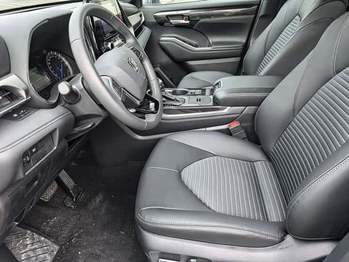 Toyota Crown Kluger 2024 2024款 2.5L HEV四驱豪华版