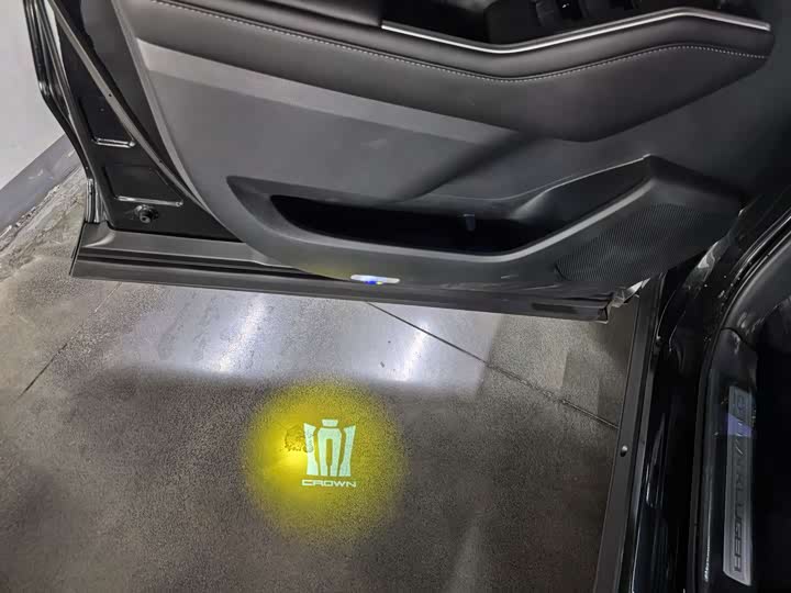 Toyota Crown Kluger 2024 2024款 2.5L HEV四驱豪华版