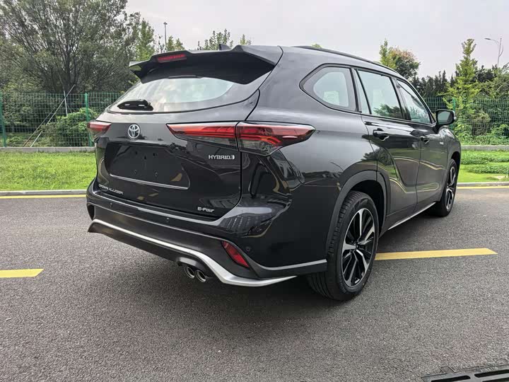 Toyota Crown Kluger 2024 2024款 2.5L HEV四驱豪华版