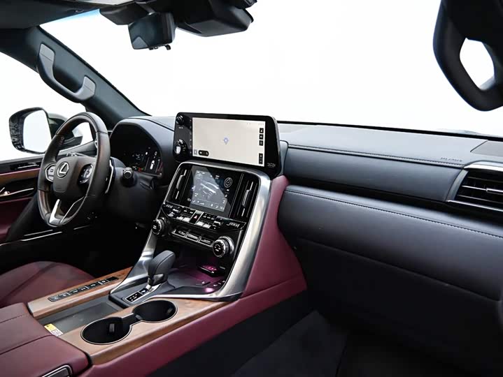 Lexus LX 2025 2025款 700h 领界版