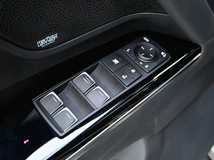 Lexus LX 2025 2025款 700h 领界版