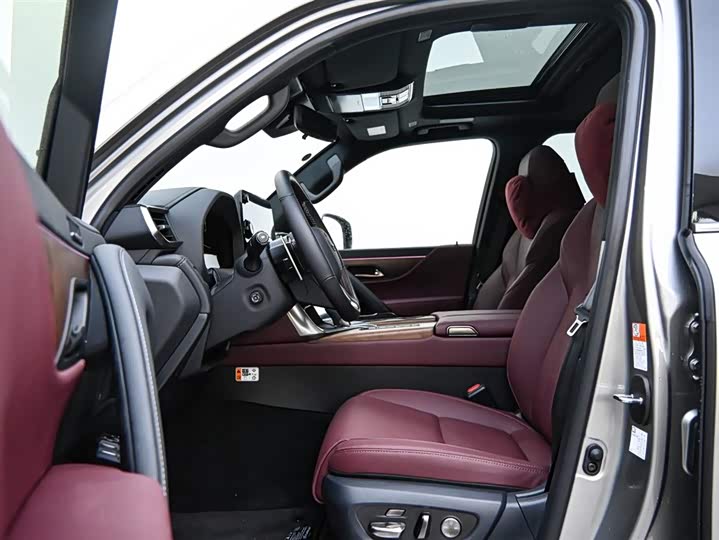 Lexus LX 2025 2025款 700h 领界版