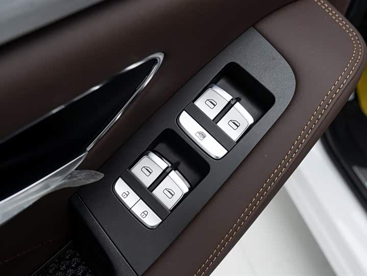 Jetour X95 2023 2023款 1.6T DCT时代版 7座