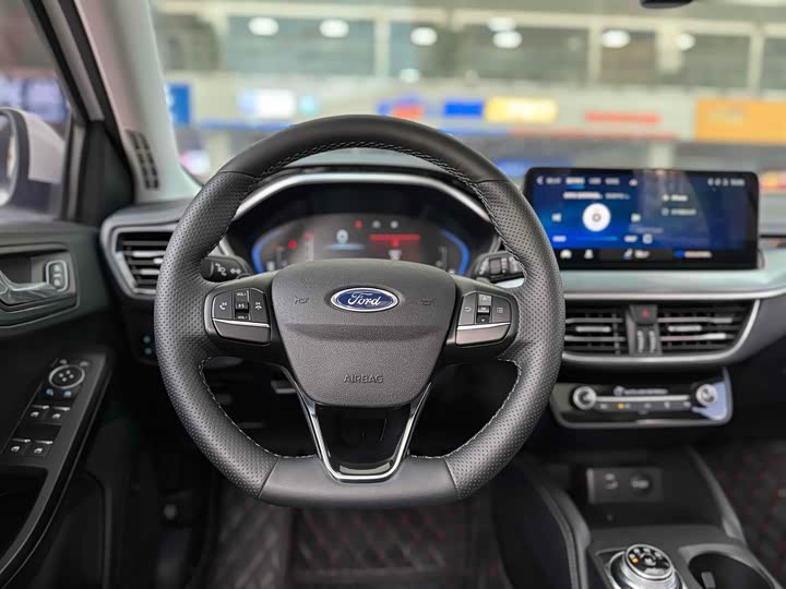 Ford Focus Active 2021 2021款 EcoBoost 180 自动劲潮型