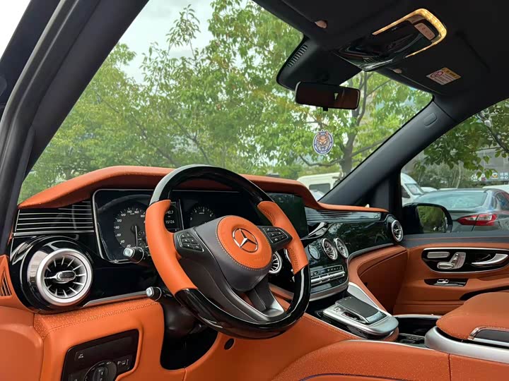 Mercedes-Benz Vito 2024 2024款 2.0T 商务版 7座