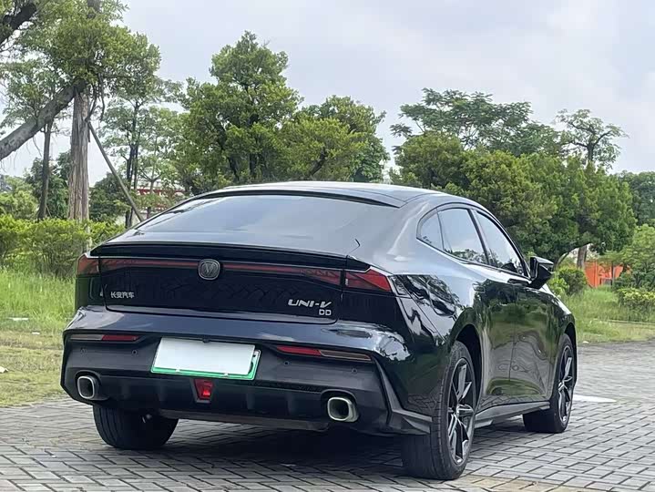 Changan UNI-V Hybrid 2023 2023款 智电iDD 1.5T 113km智趣型（飞快版）