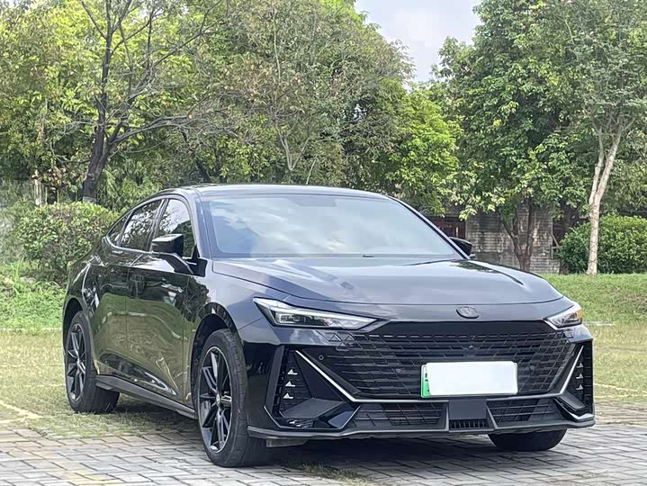 Changan UNI-V Hybrid 2023 2023款 智电iDD 1.5T 113km智趣型（飞快版）