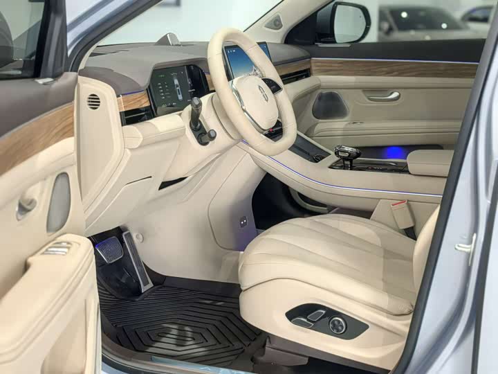 Aito M7 2024 2024款 1.5T 后驱Plus版 5座