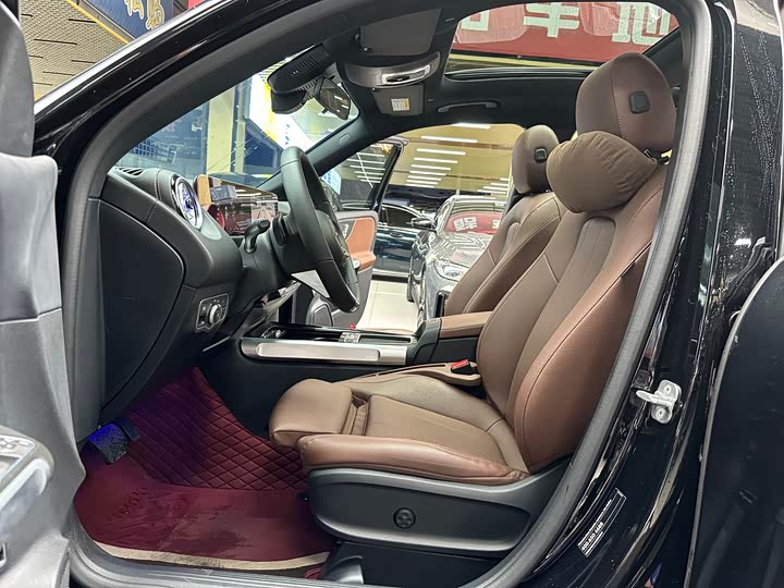 Mercedes-Benz GLB-Class 2024 2024款 改款 GLB 200 动感型