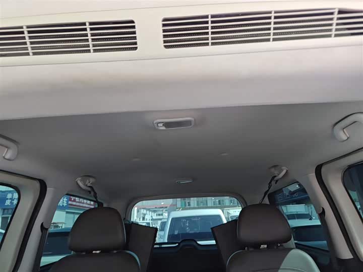 Dongfeng Forthing Lingzhi Plus 2021 2021款 2.0L 手动豪华型 7座